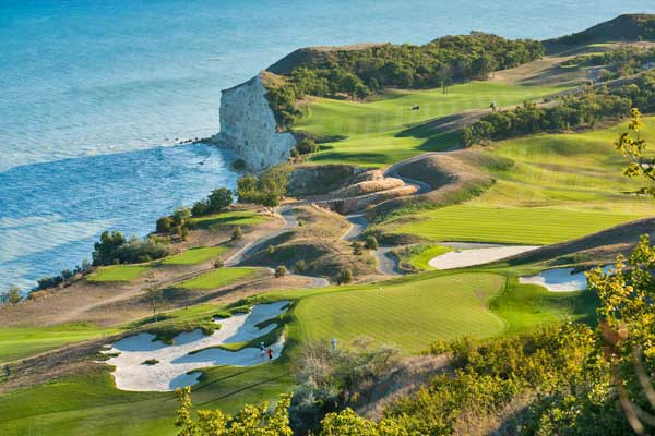 thracian-cliffs-golf