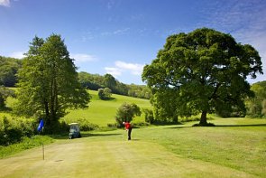 house-with-golf-course